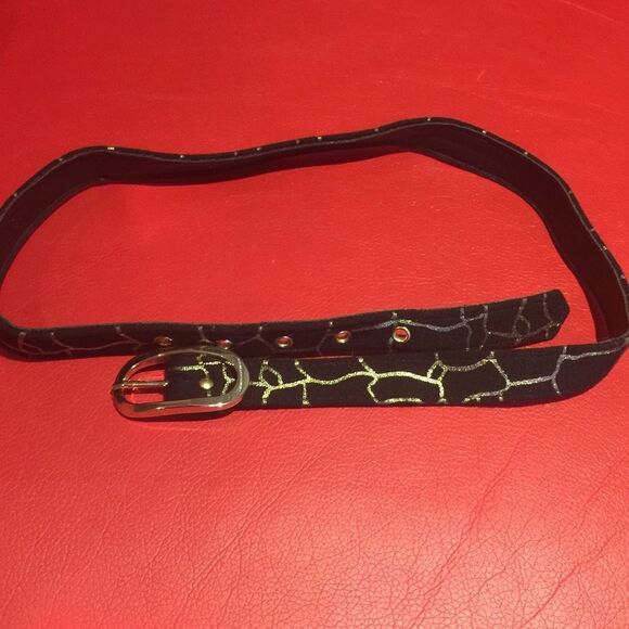 Black and gold patterned dress - Picture 5 of 7